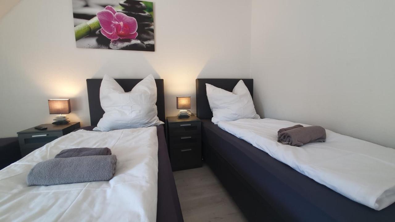 Neuburg Ferienwohnung Am Schloss นอยบวร์ก อันแดร์ โดเนา ภายนอก รูปภาพ