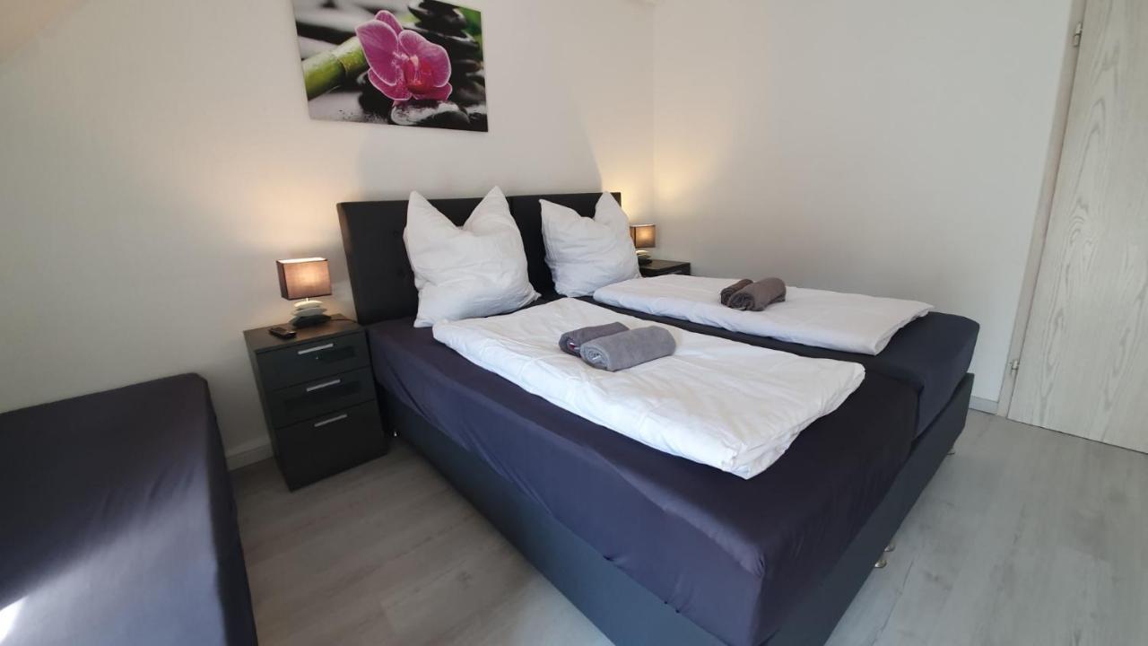 Neuburg Ferienwohnung Am Schloss นอยบวร์ก อันแดร์ โดเนา ภายนอก รูปภาพ