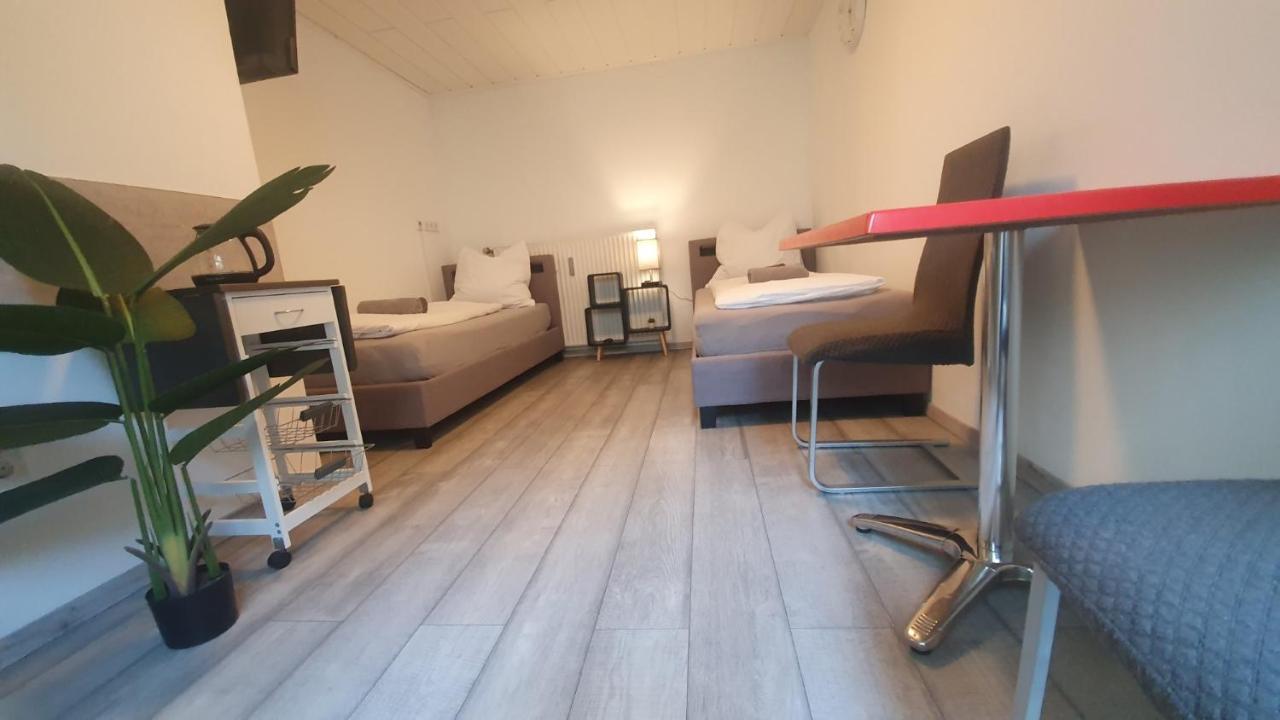 Neuburg Ferienwohnung Am Schloss นอยบวร์ก อันแดร์ โดเนา ภายนอก รูปภาพ